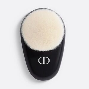 NWT Dior Backstage Face Brush N°18